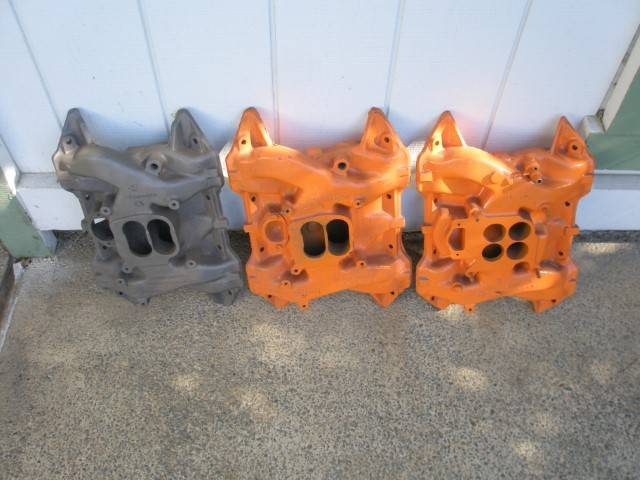 Intake Manifolds 440 383 RB 383 001 (Small).JPG