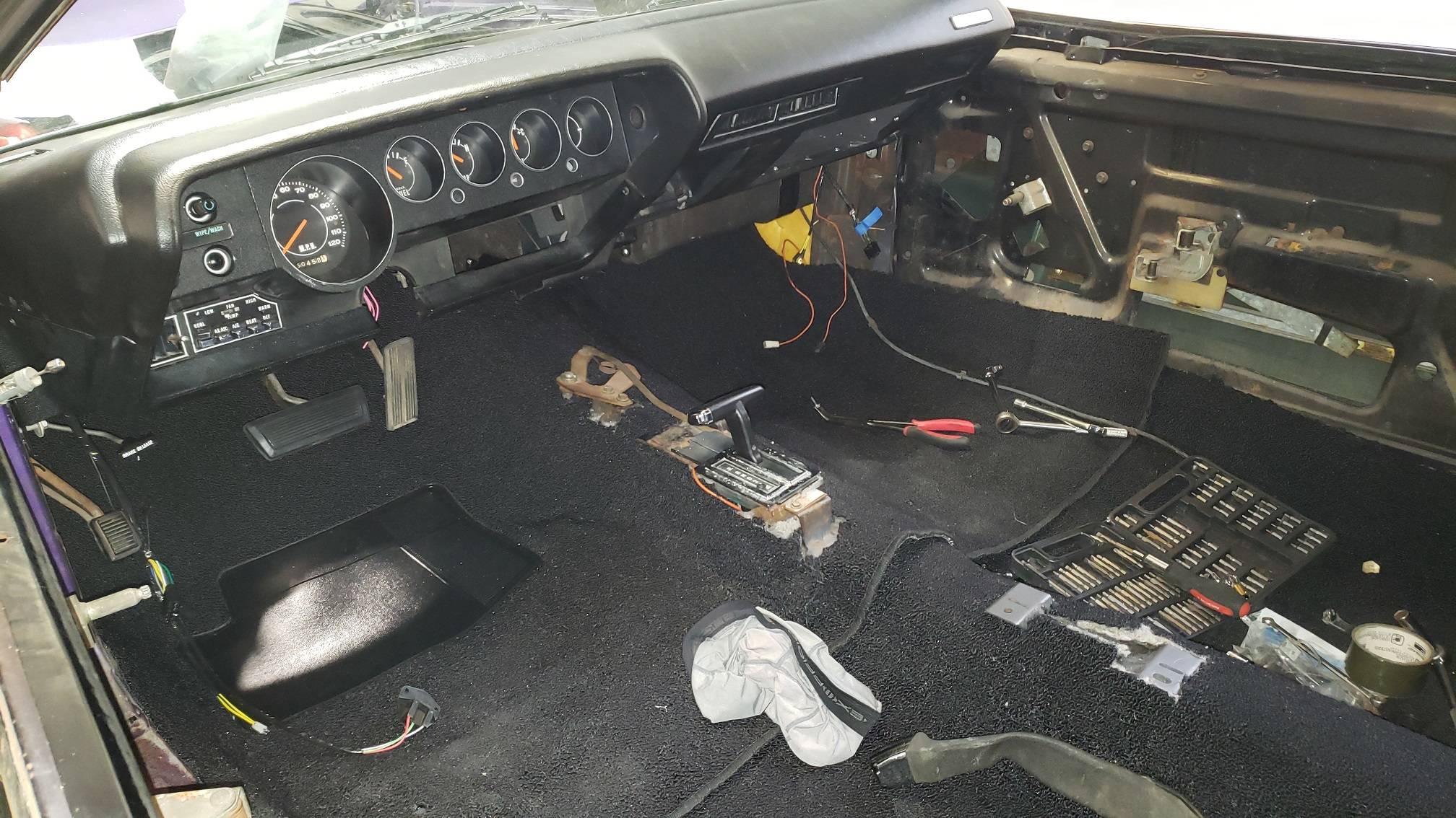 Interior 2.jpg