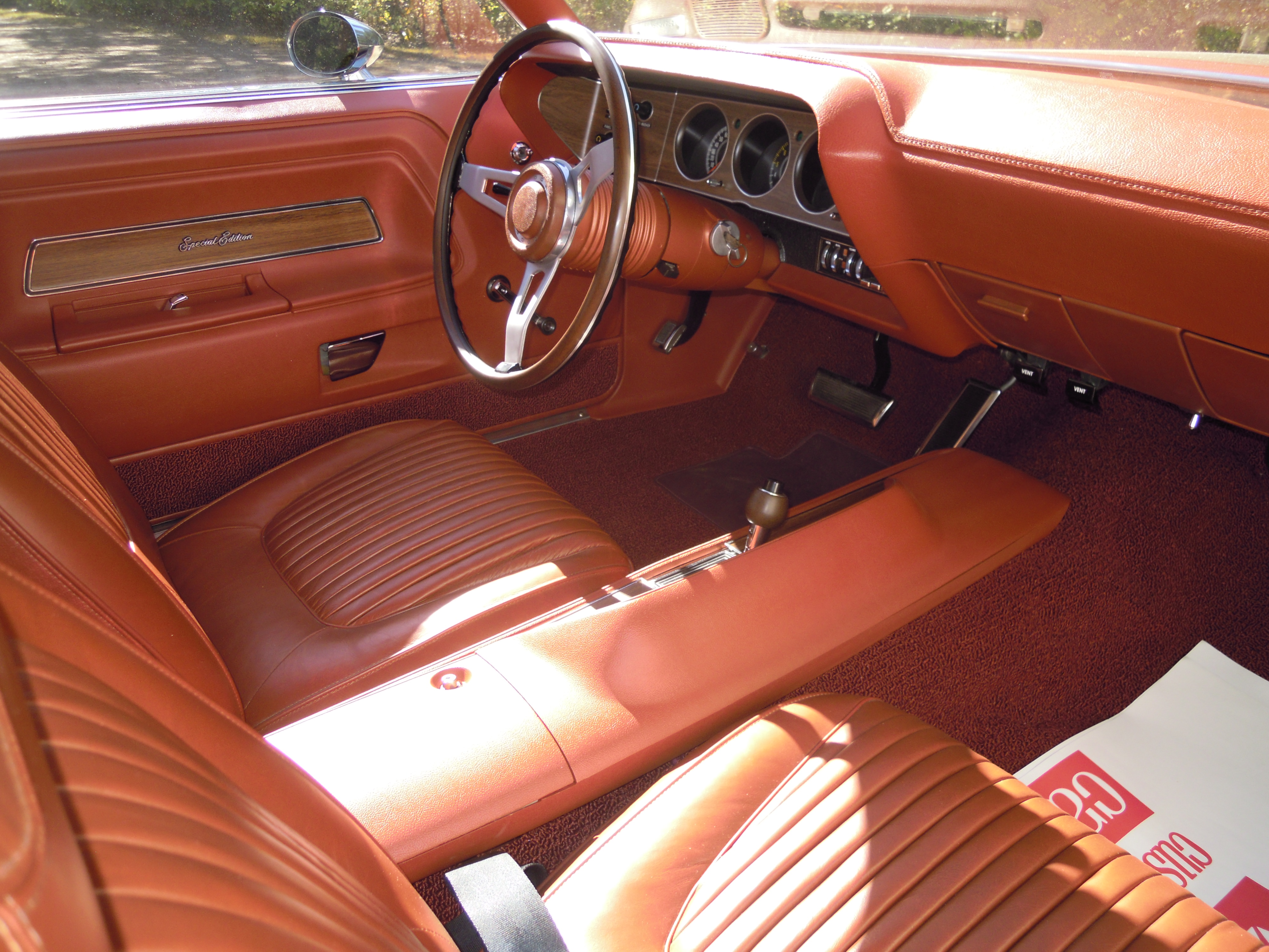 Interior[3].jpg