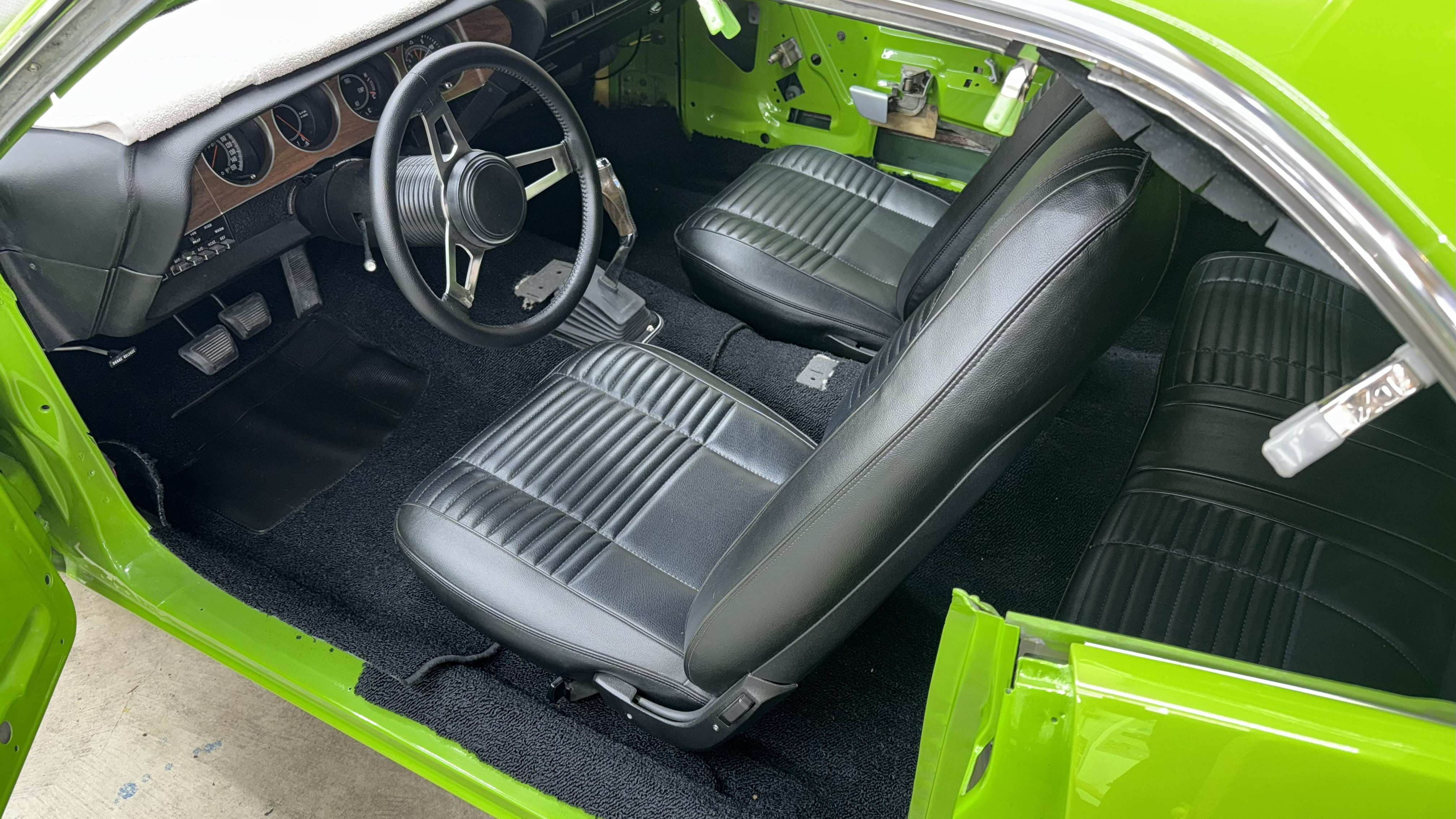 Interior1.jpg
