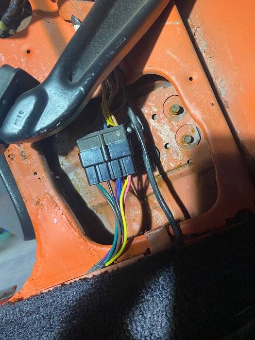 kick panel wire connection.jpg