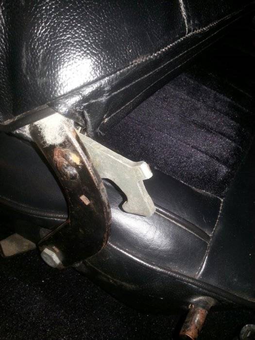 Left Seat Latch.jpg