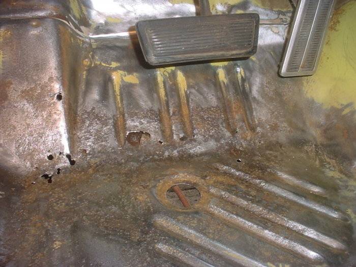lft fr floor pan showing damage.JPG