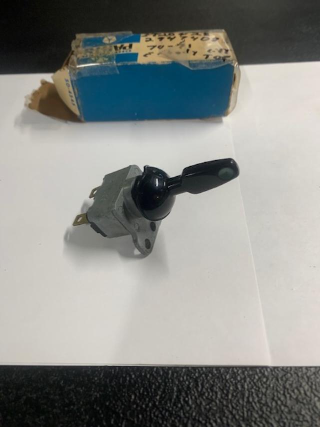 lift top switch nos...jpg