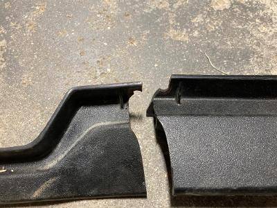 Lower dash trim (1).jpg
