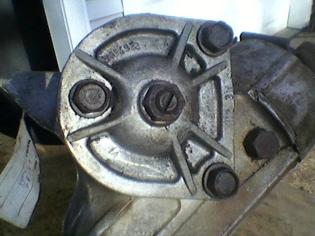manual-steering-box-4-sale-largeshaft1-jpg-jpg-jpg.jpg