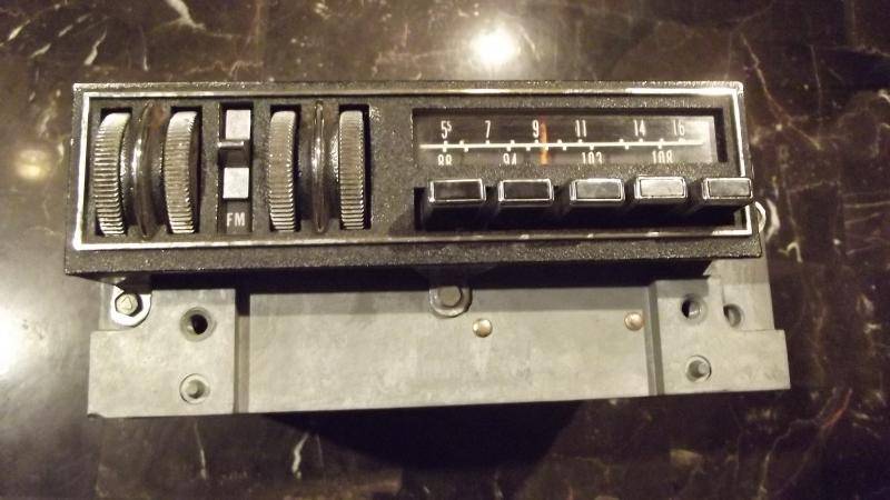 Mopar e-body radio.jpg