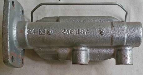 MOPAR-MASTER-CYLINDER-3461187 copy.jpg