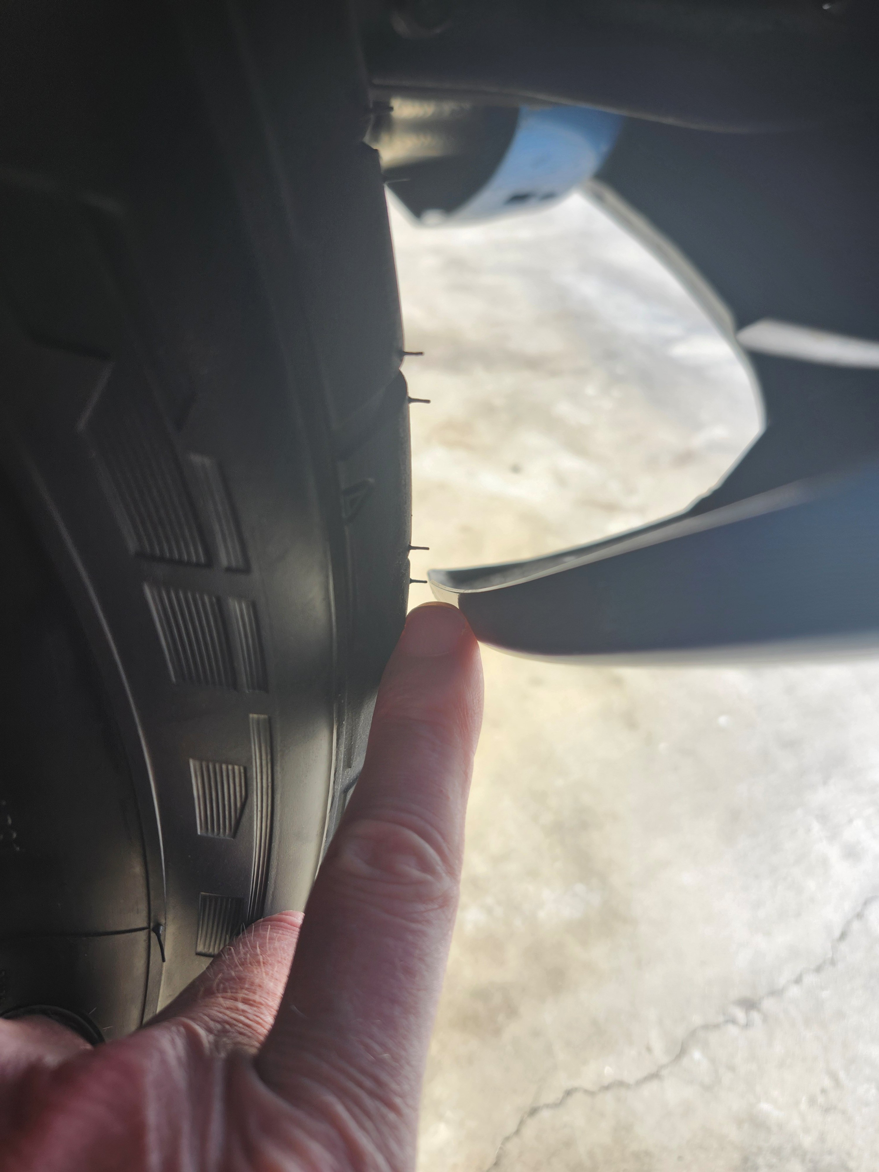 Nitto 555 Front Fender Clearance.jpg