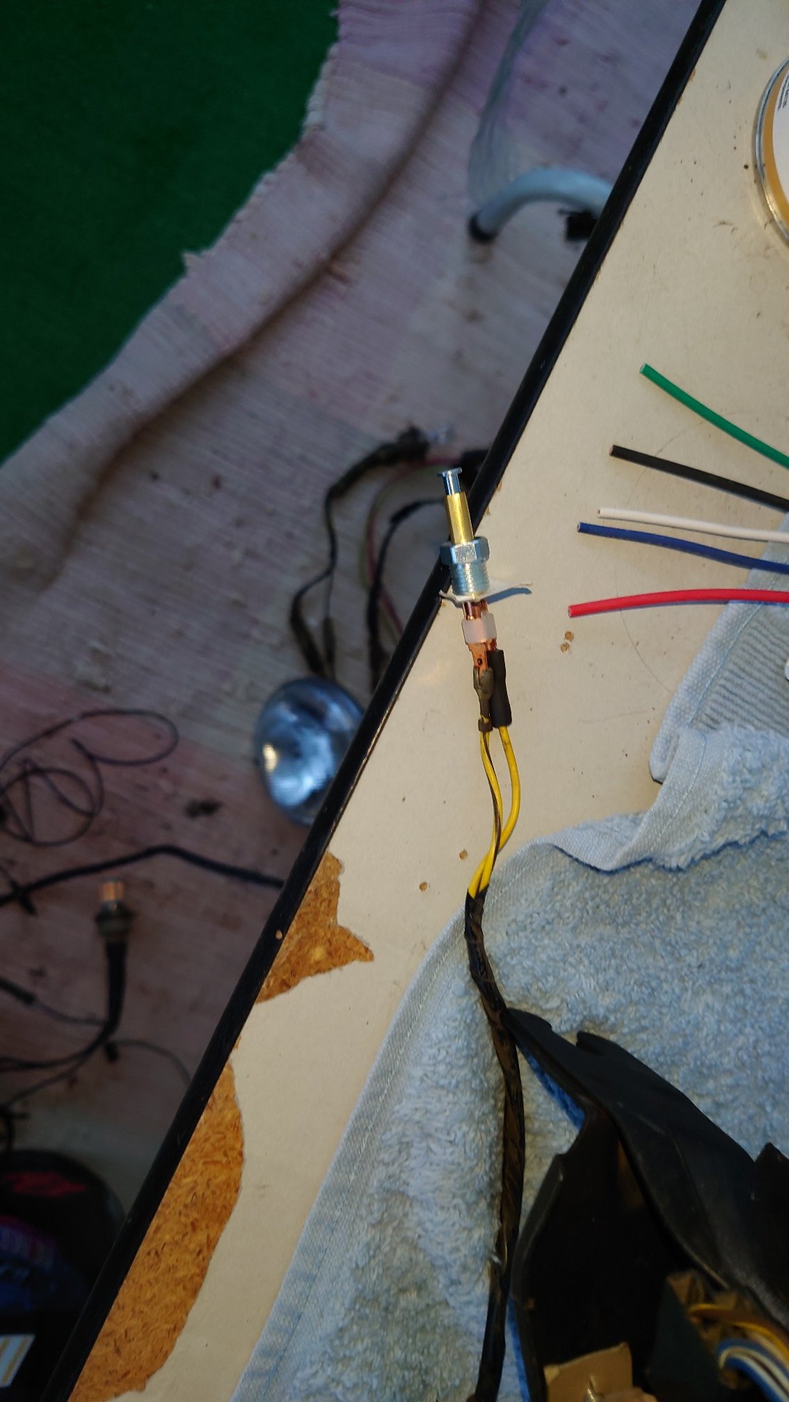 Passenger door switch.jpg