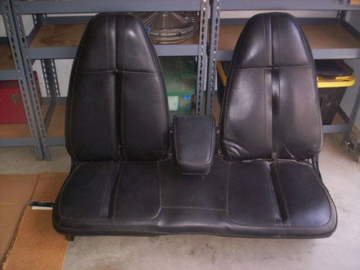 rare bench seat 001.JPG
