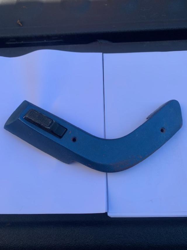 seat hinge.jpg