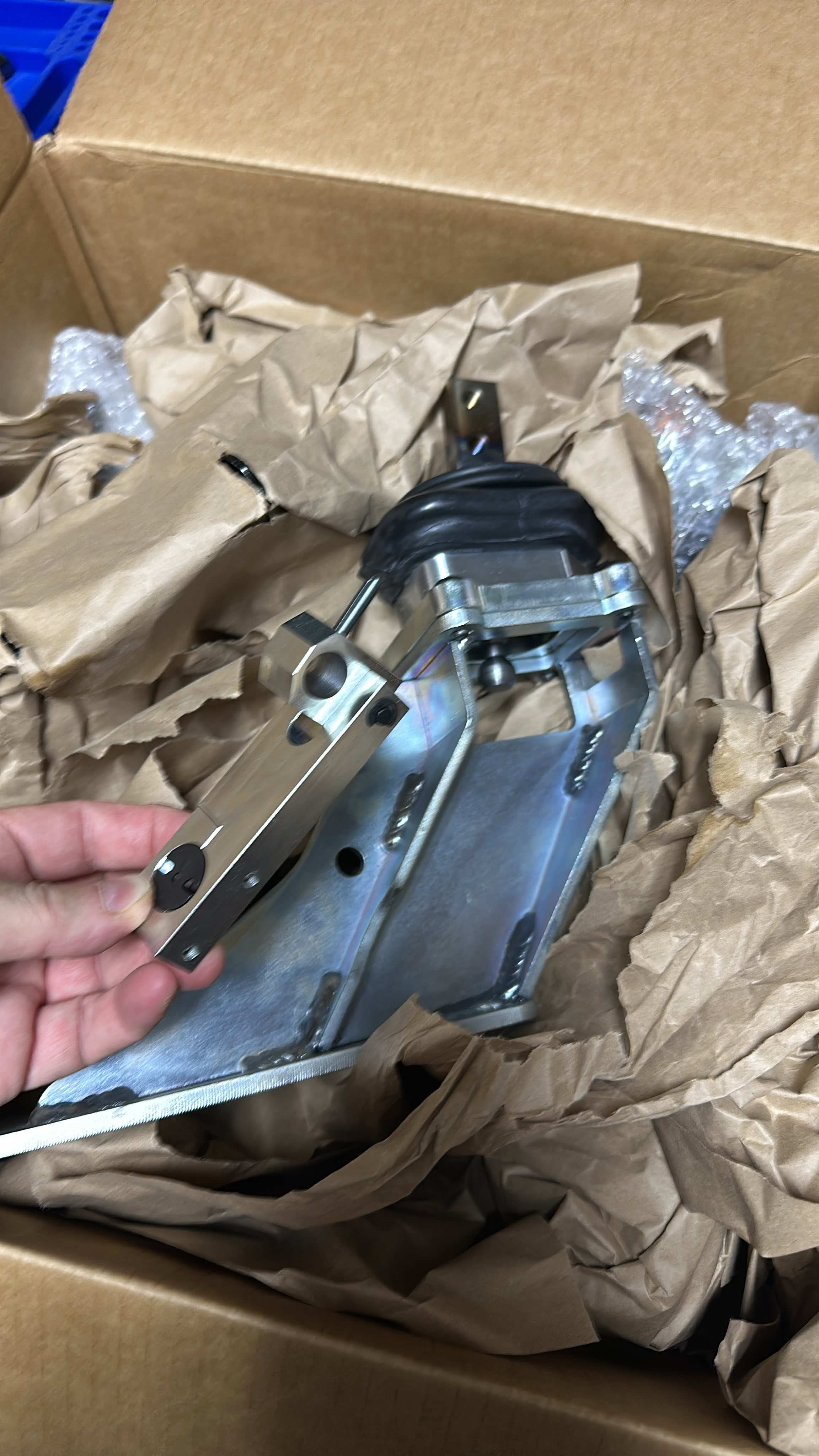Shifter Bracket and Shifter.jpeg