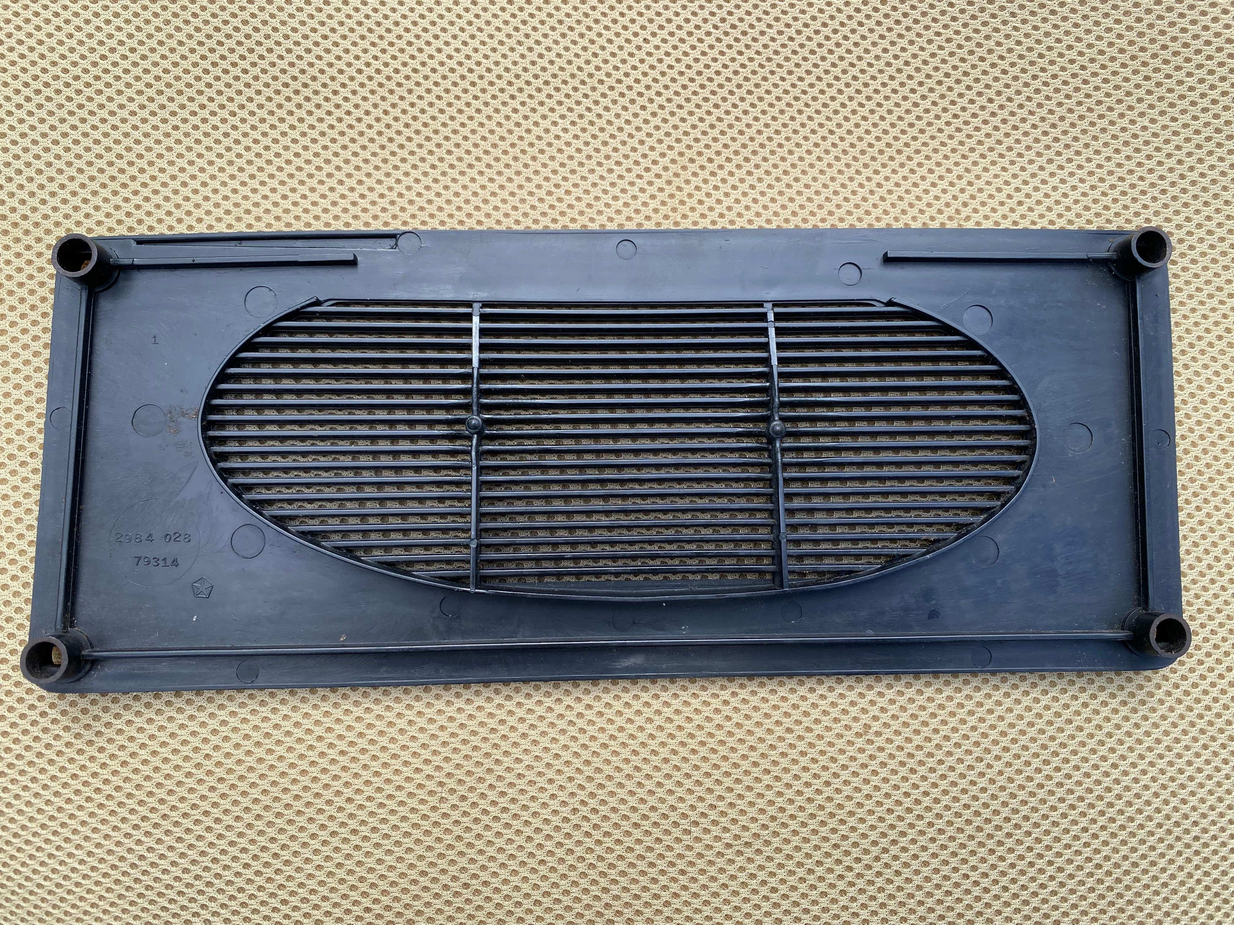 SpeakerGrill2.jpg SpeakerGrill2.jpg