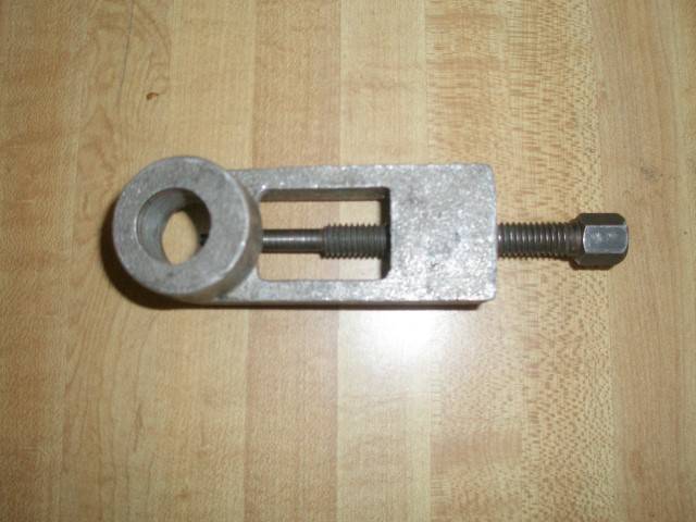 Steering Column Tool 002 (Small).JPG
