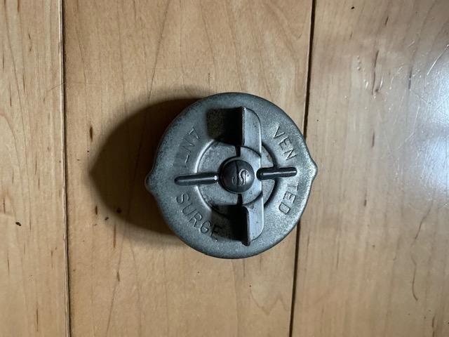 survivor 70 Cuds gas cap.jpg
