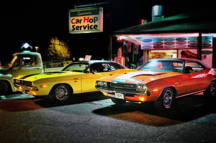 the-dodge-boys-cruise-night-at-the-sycamore-thomas-schoeller.jpg