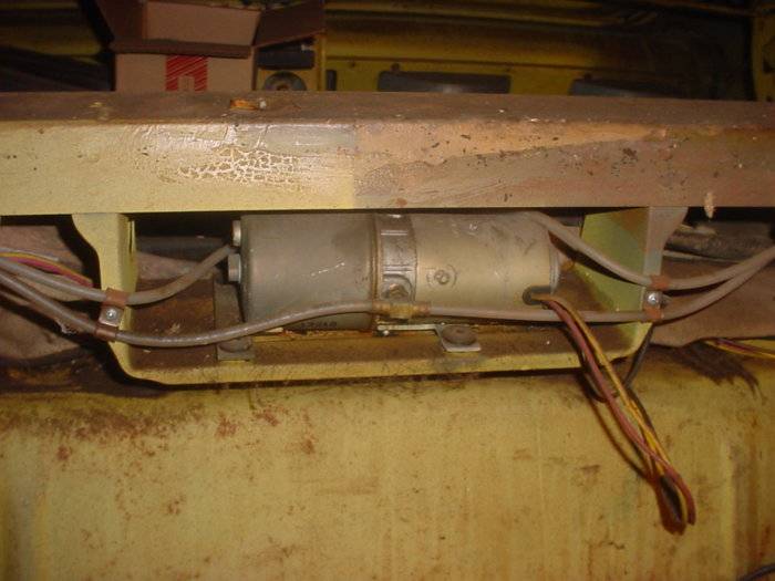 top pump close up.JPG