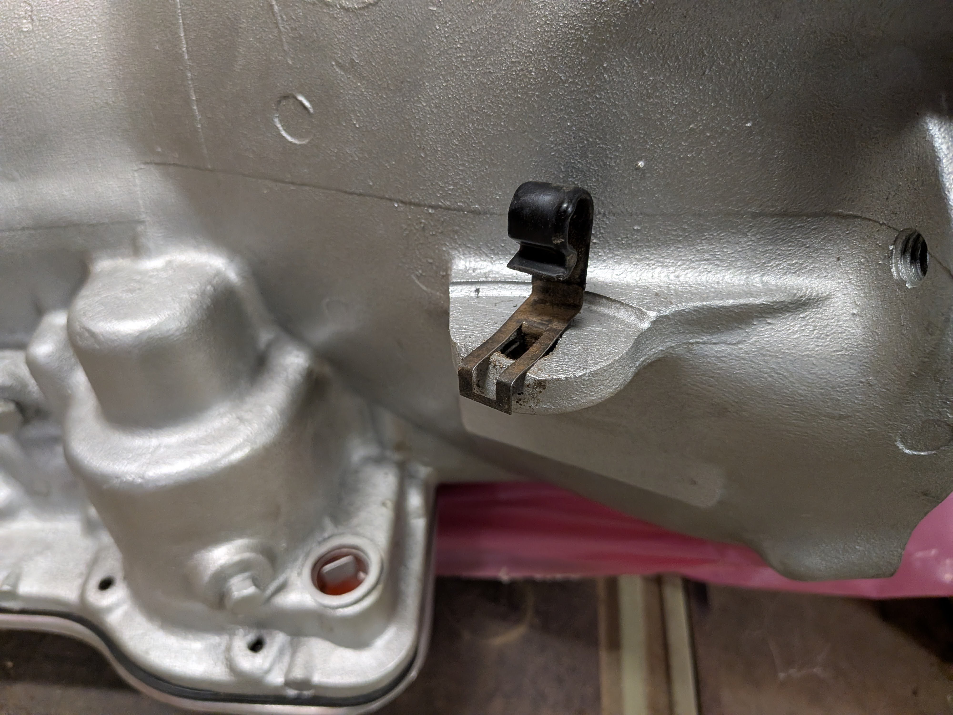 Transmission_wiring_clip.jpg