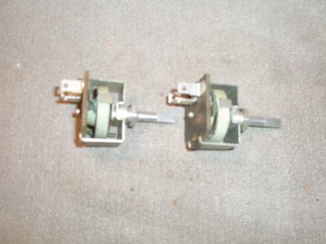 Trunk Lights Washer Pumps 022 (Small).JPG