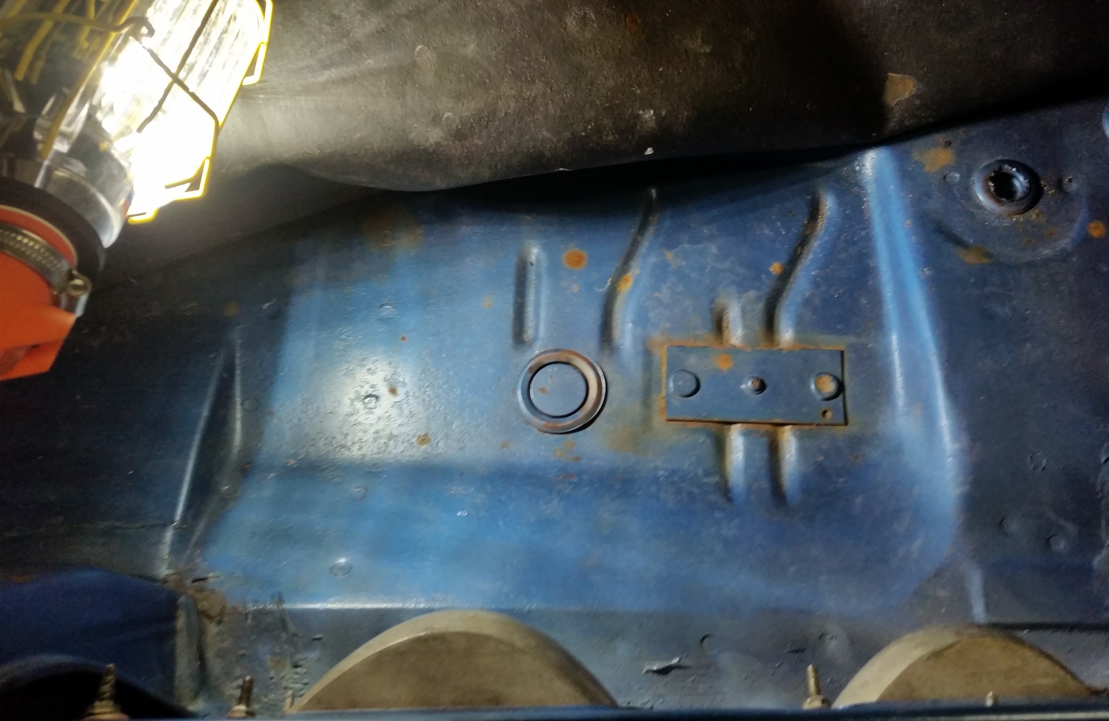 Trunk Pan Psgr Side.jpg