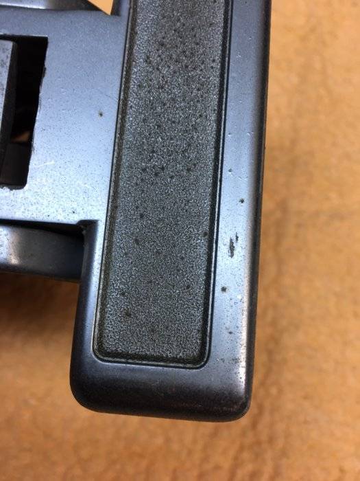 v handle 2.JPG