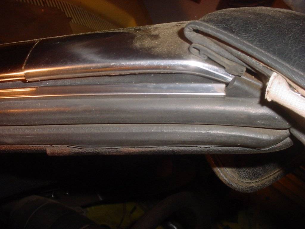 vert fr window molding.JPG