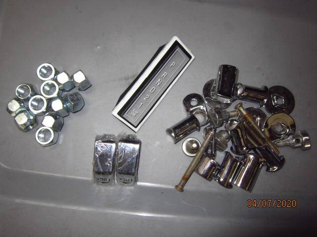 vert trims assorted e-body parts 001.JPG