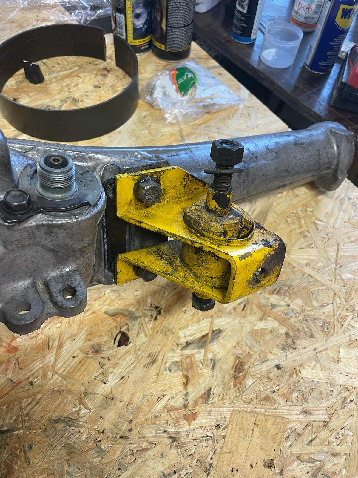 yellow transmisson mount.jpeg