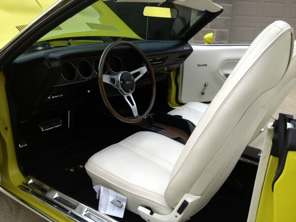 71CuriousYellowCuda'6.jpg 71CuriousYellowCuda'6.jpg