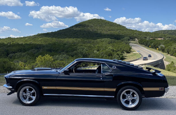 Black Mach 1!.jpg Black Mach 1!.jpg