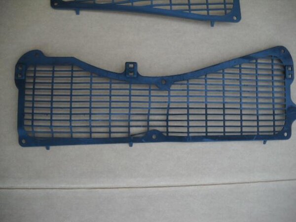 72 up cowl screen LRG..jpg