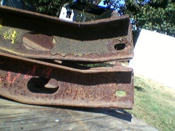 70 cuda front bumper brackets2.jpg 70 cuda front bumper brackets2.jpg