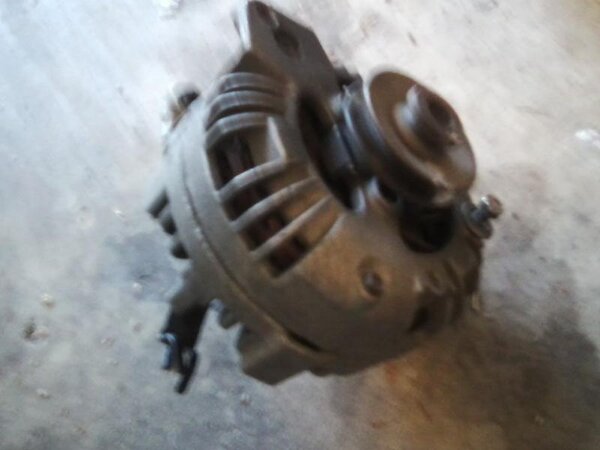 alternator.jpg alternator.jpg