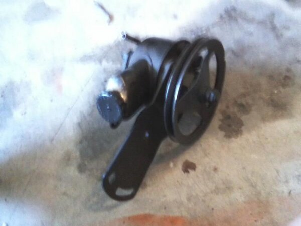 power steering pump.jpg power steering pump.jpg