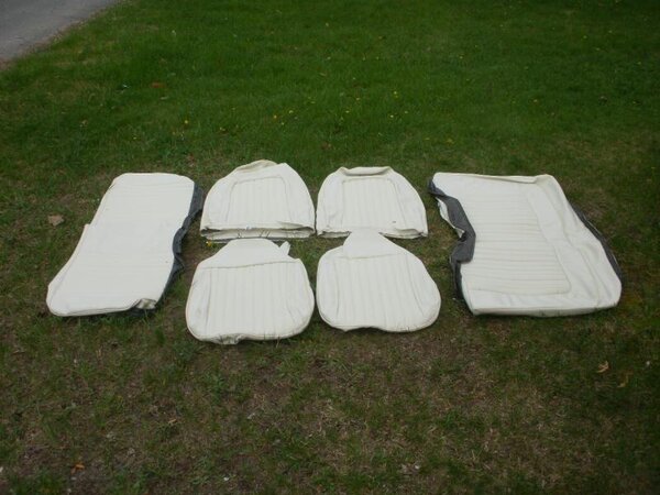 Seats1.jpg