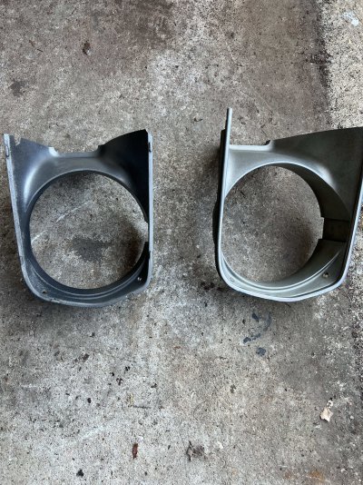 HeadlightBuckets1.JPG