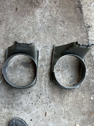 HeadlightBuckets2.JPG