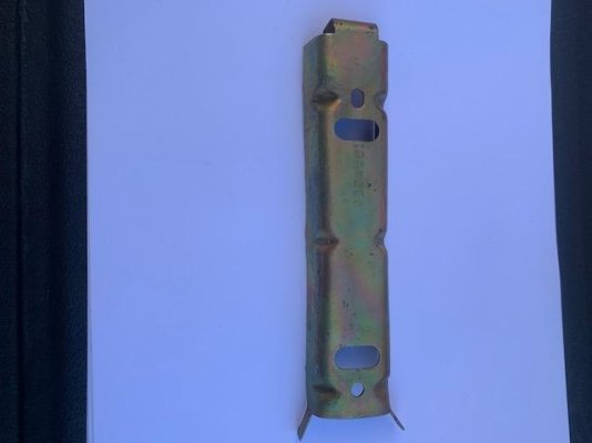 side marker retaincer nos.jpg