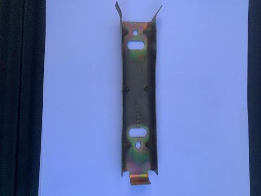 side marker retaincer nos..jpg