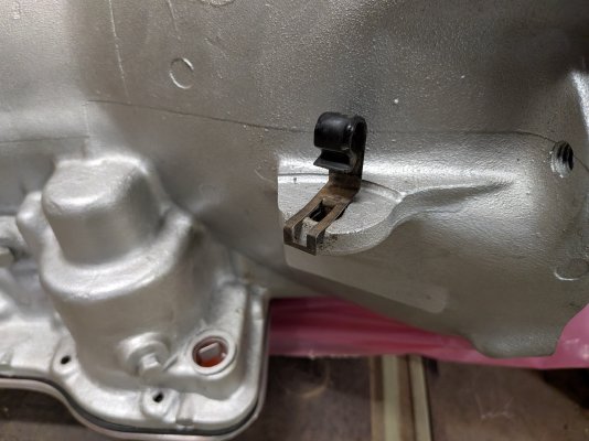 Transmission_wiring_clip.jpg