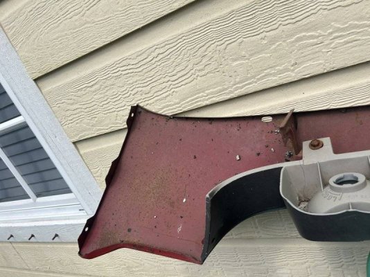 Insert Bolted to Lower Metal Valance Pic 1.jpeg