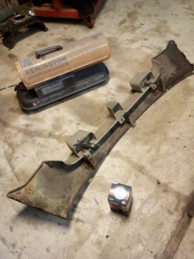 Insert Bolted to Lower Metal Valance Pic 4.JPG