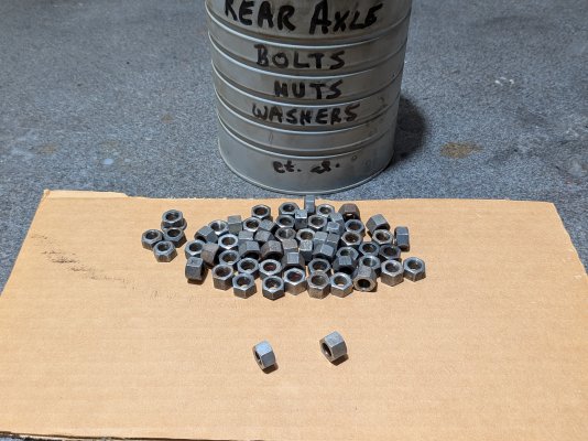 Axle_nuts.jpg