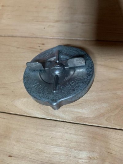 survivor 70 Cuds gas cap...jpg