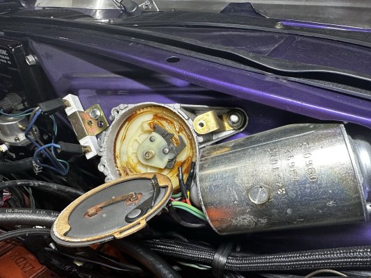Gear Cover Opened_3-speed wiper motor.jpeg