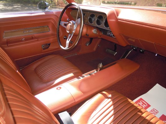 Interior[3].jpg