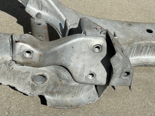 1970 E-Body 6 Pak K frame3.jpg