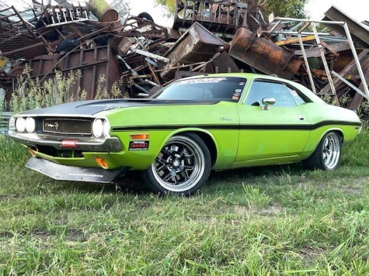 70 Challenger.jpg