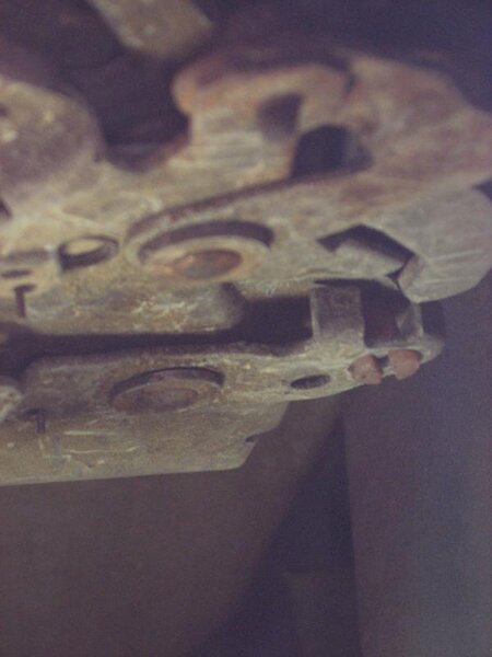 Challenger Emblem Latch 002.jpg Challenger Emblem Latch 002.jpg